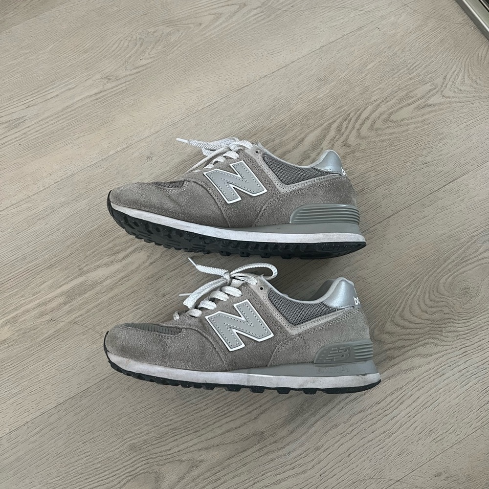 New Balance 574 sneakers (8W/8.5M)